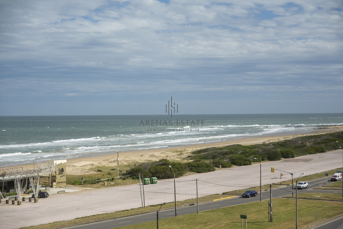 Apartamento ID.3469 - Espectacular Departamento en venta enPlaya brava frente al mar. 4 dormitorios
