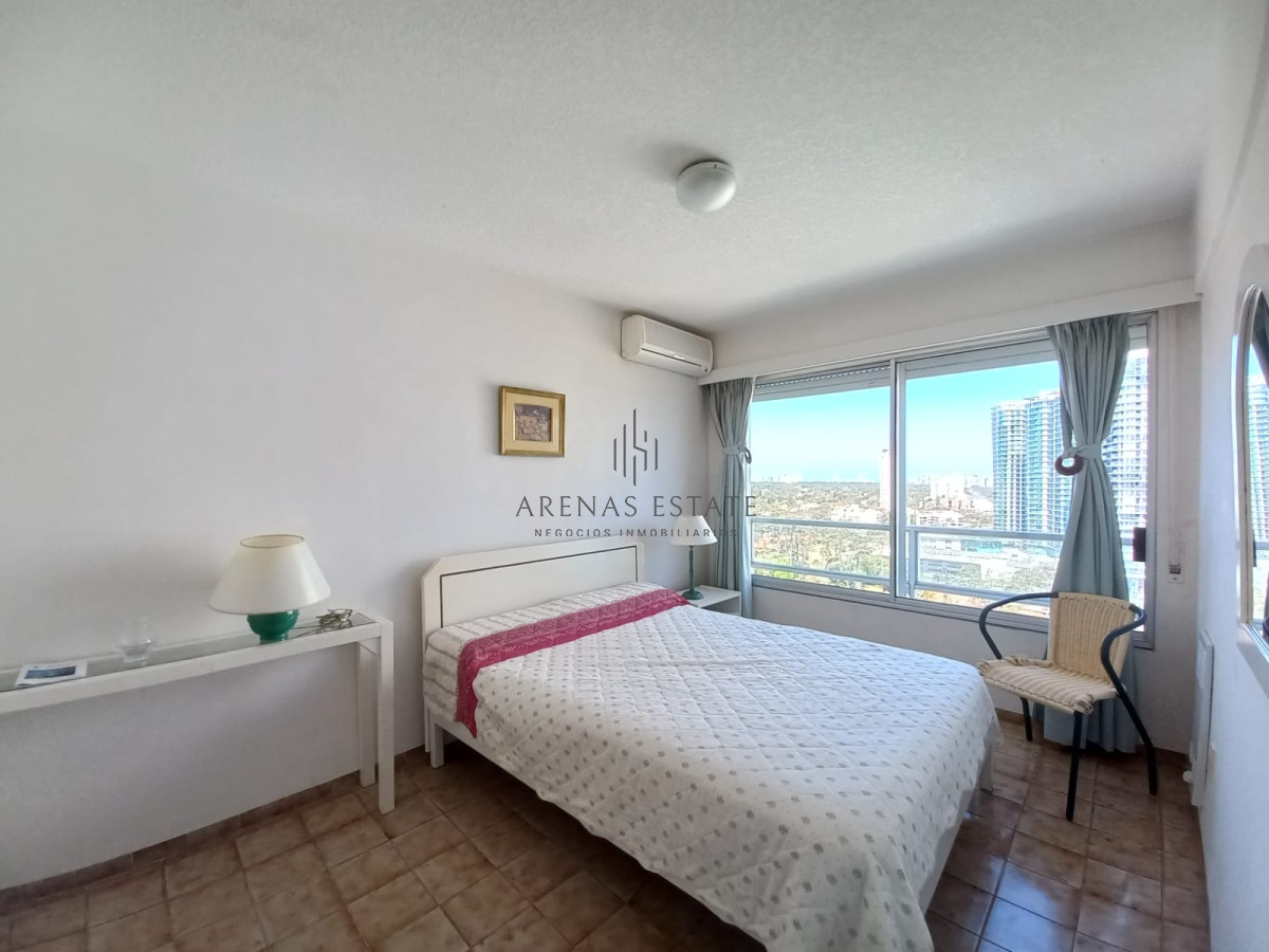 Apartamento ID.2535 - Complejo Lincoln center , Apartamento sobre playa mansa en venta
