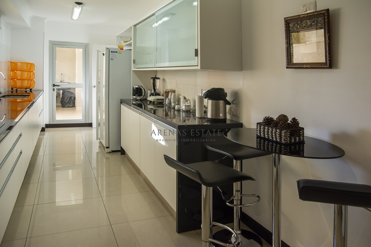 Apartamento ID.3476 - Departamento en venta frente al mar. Torre Lobos, Playa Brava, 3 dormitorios.