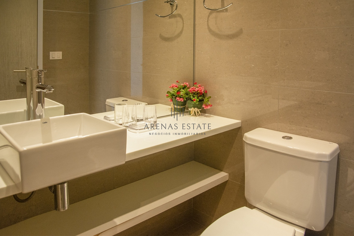 Apartamento ID.3286 - Alexander Boulevard.Departamento de 2 dormitorios, en venta y alquiler.
