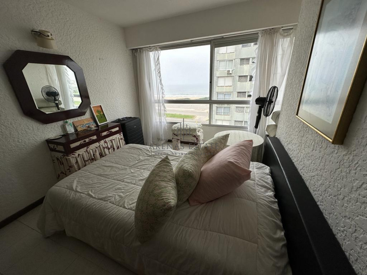 Apartamento ID.3789 - Vende Apartamento de 3 dormitorios en Brava, Excelente edificio.