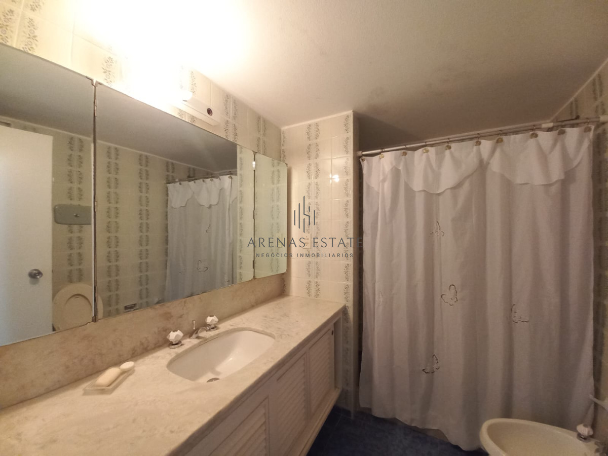 Apartamento ID.2535 - Complejo Lincoln center , Apartamento sobre playa mansa en venta