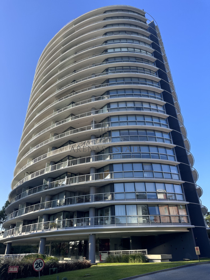 Apartamento ID.3589 - Vende apartamento de 1 dormitorio y medio en Tressesenta, Punta del Este