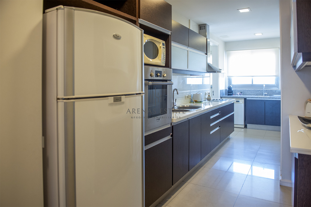 Apartamento ID.3684 - Hermoso Pent-house en torre Imperiale ,venta en zona de la Brava.