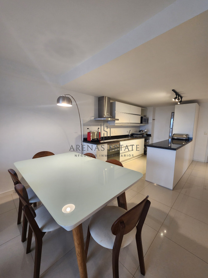 Apartamento ID.2521 - Apartamento en venta en Torre esmeralda de 3 dormitorios , en Punta del Este