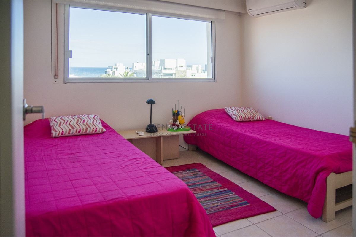 Apartamento ID.1895 - PORTO MARE , PUERTO , Penthouse duplex de 3 dormitorios en venta. Departamento con parrillero. 