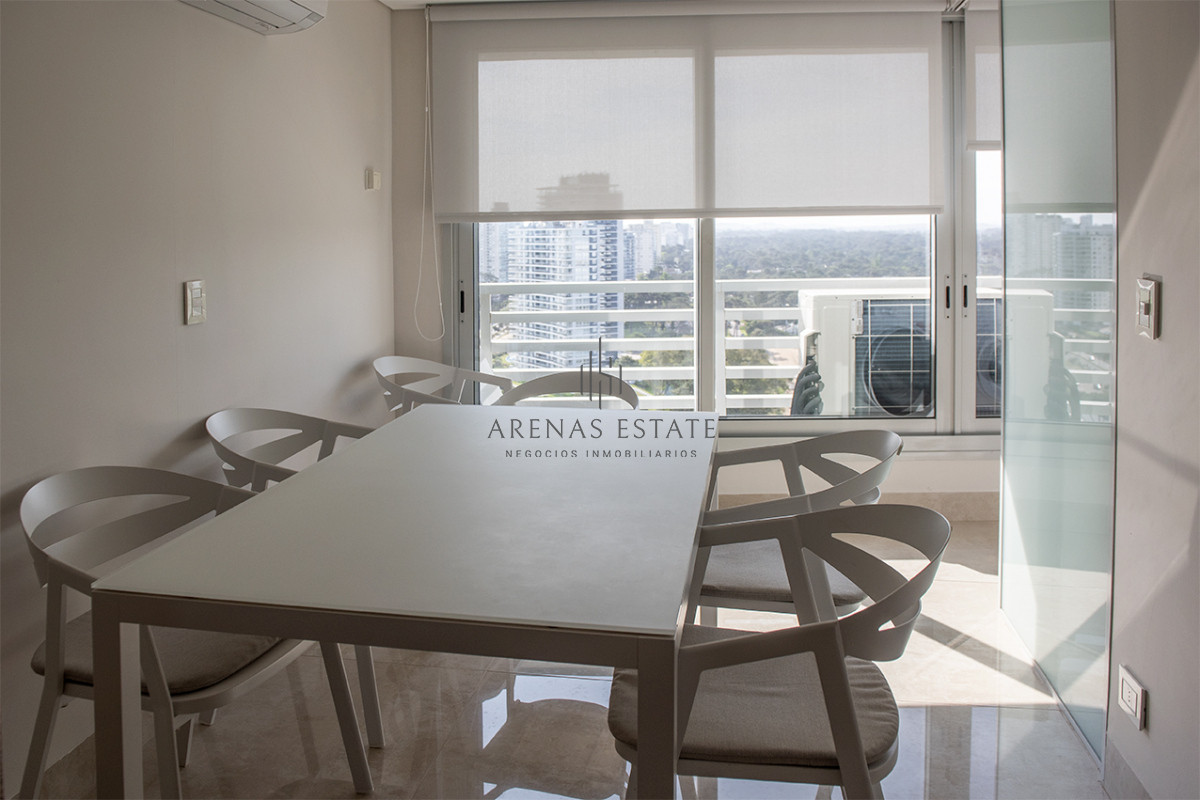 Apartamento ID.3470 - Departamento d 3 dormitoios + dependencia en venta en Playa Brava