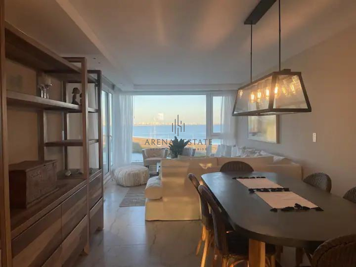 Apartamento ID.3359 - Vende apartamento con vista al mar de 3 suites, en Mansa- Punta del Este.