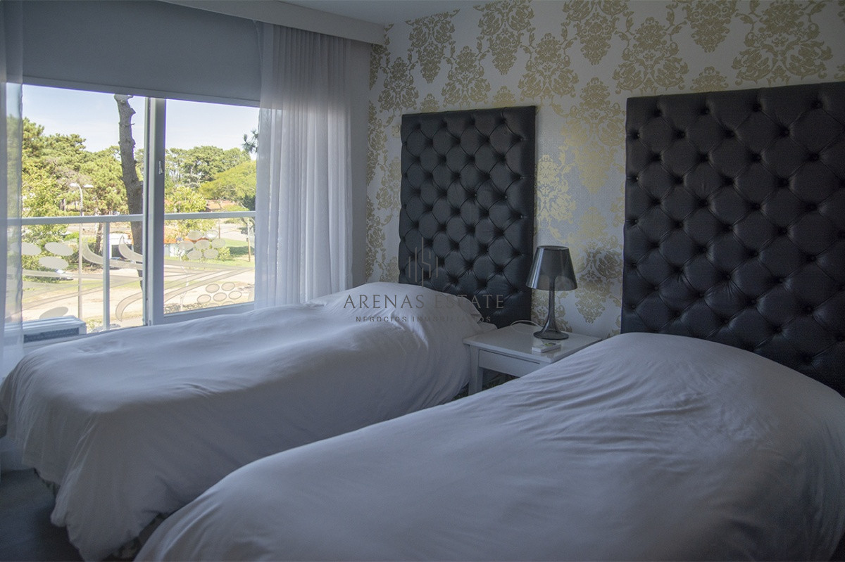 Apartamento ID.1857 - Departamento en venta de 2 dormitorios, proximo al Shopping. 