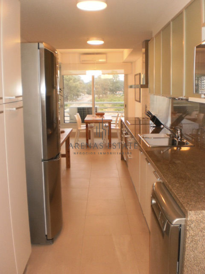Apartamento ID.3469 - Espectacular Departamento en venta enPlaya brava frente al mar. 4 dormitorios