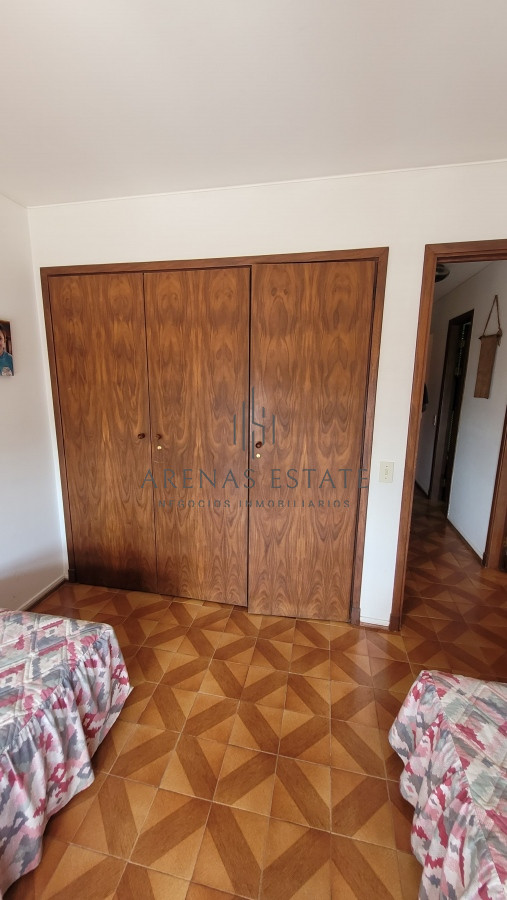 Apartamento ID.3805 - Alquiler de departamento en Peninstula, de 3 dormitorios mas dep de servicio, en Punta del Este