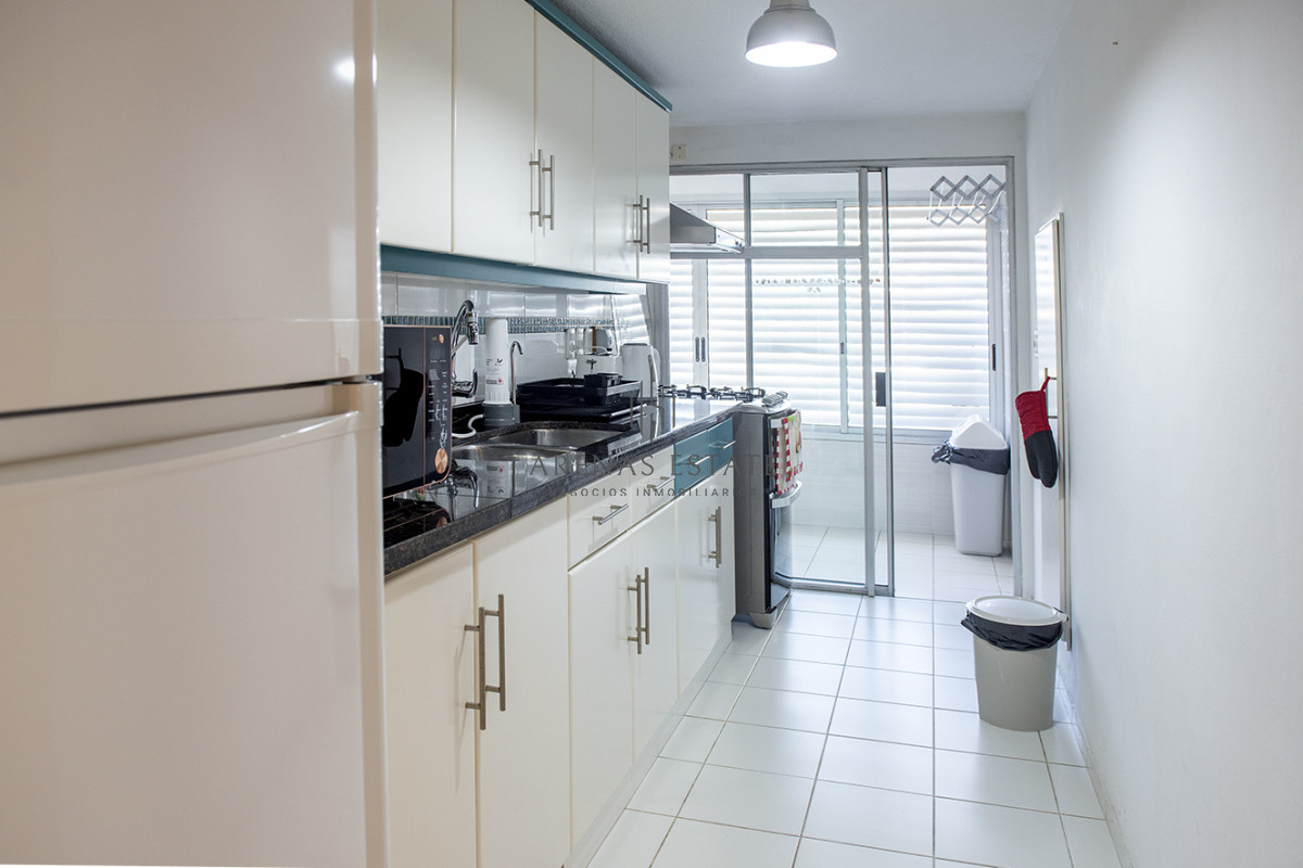 Apartamento ID.3554 - Vende apartamento de 3 dormitorios en Mansa, Punta del Este.