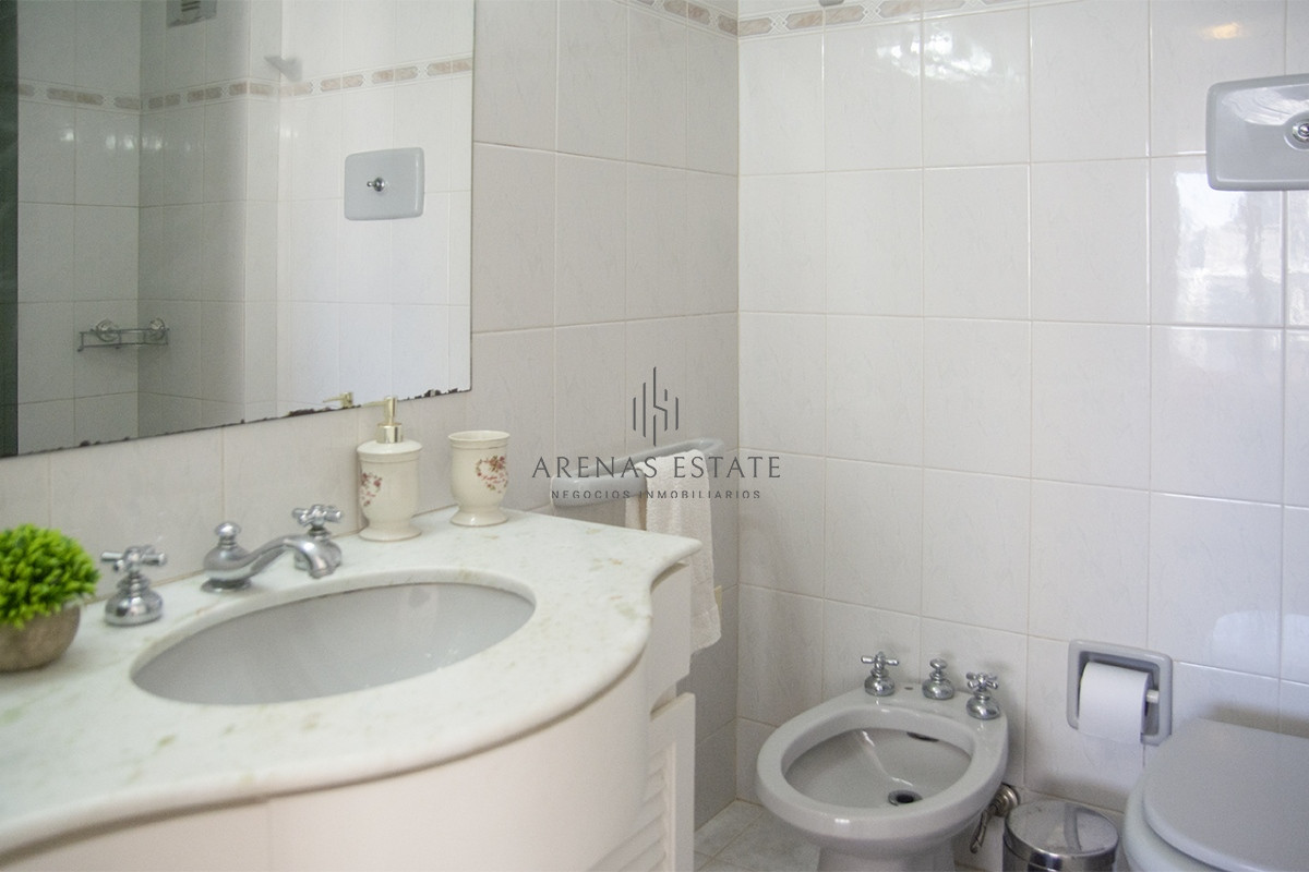 Apartamento ID.1895 - PORTO MARE , PUERTO , Penthouse duplex de 3 dormitorios en venta. Departamento con parrillero. 