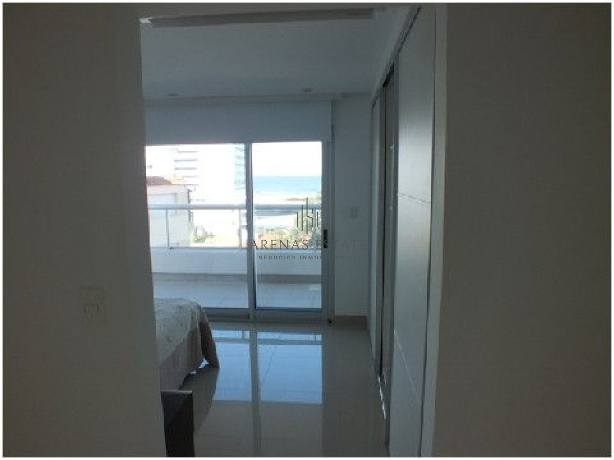 Apartamento ID.2049 - Venta Apartamento de 3 dormitorios en zona Brava, Punta del Este
