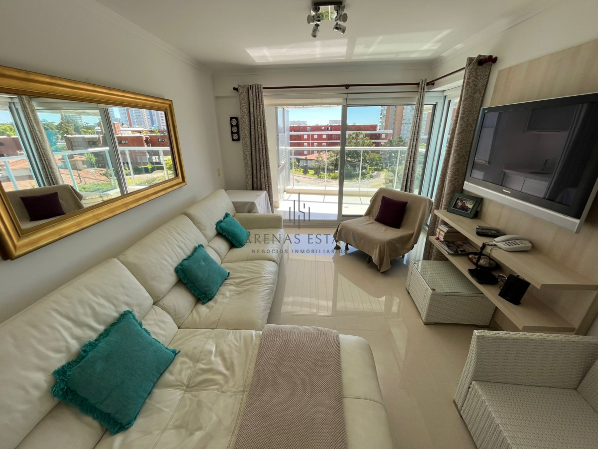 Apartamento ID.2193 - Apartamento en venta de  2 dormitorios en Punta Del Este - Miami Boulevard