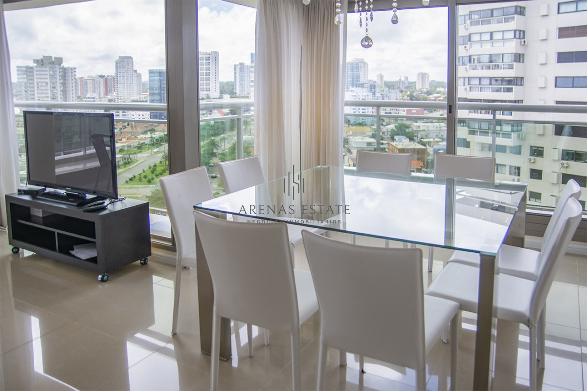 Apartamento ID.3379 - Departamento de 2 dormitorios a pasos del Mar , Punta del este 