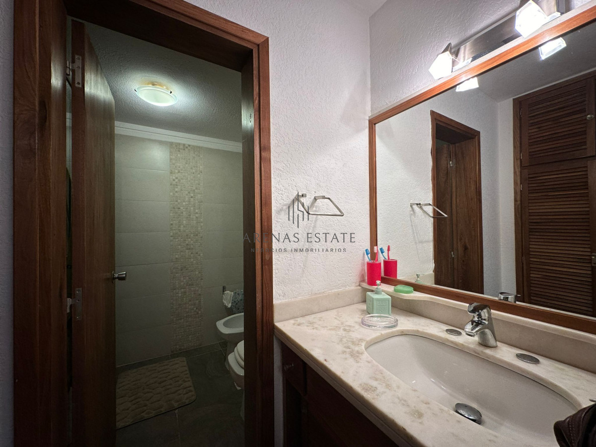 Apartamento ID.3791 - Vende apartamento de 3 dormitorios en Torre Gattas, Punta del Este 