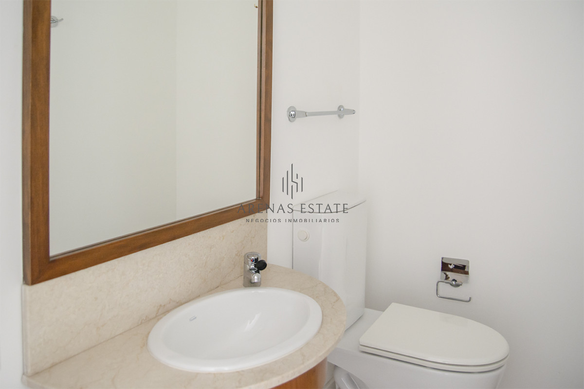 Apartamento ID.3645 - Le Parc Punta del Este, torre de categoría frente al mar.