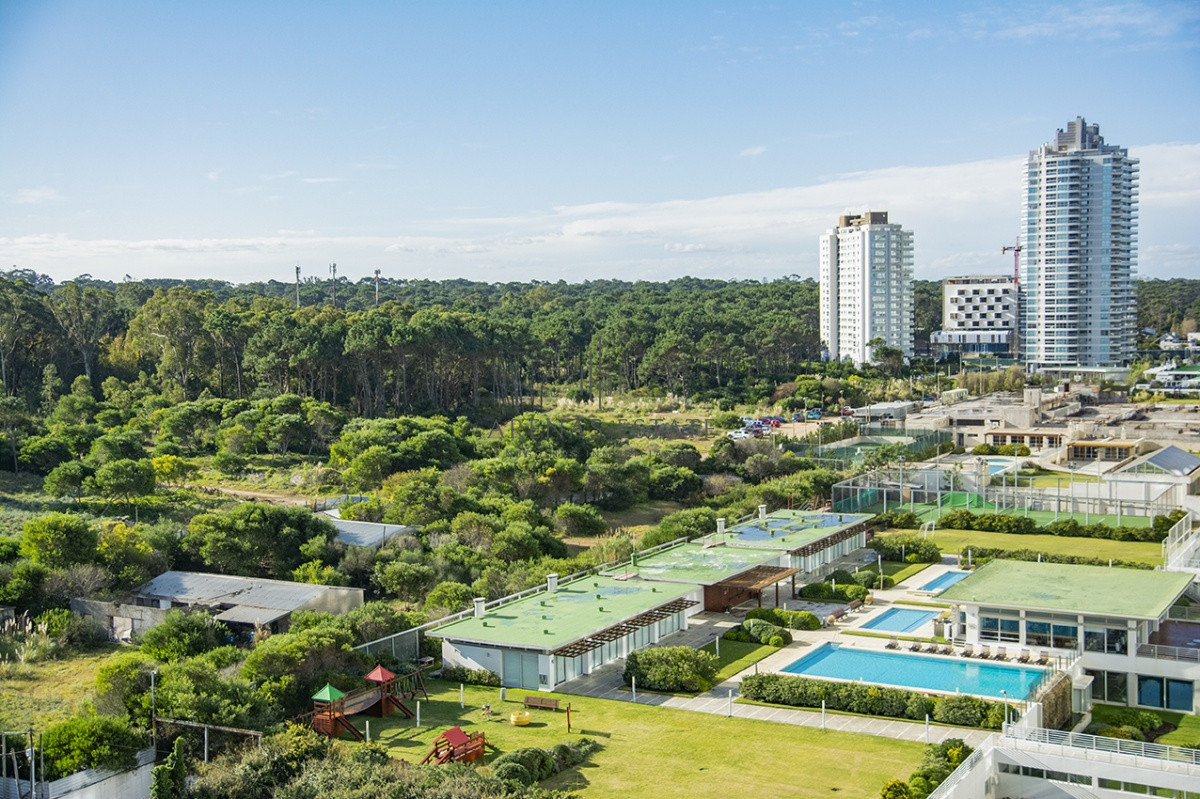 Apartamento ID.3920 - Hermoso Departamento en venta de 3 dormitorios. Torre Tiburon. Playa Brava.