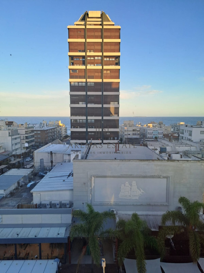 Apartamento ID.3847 - En venta y alquiler apartamento de 1 dormitorio en suite con garage, península, Punta del Este 