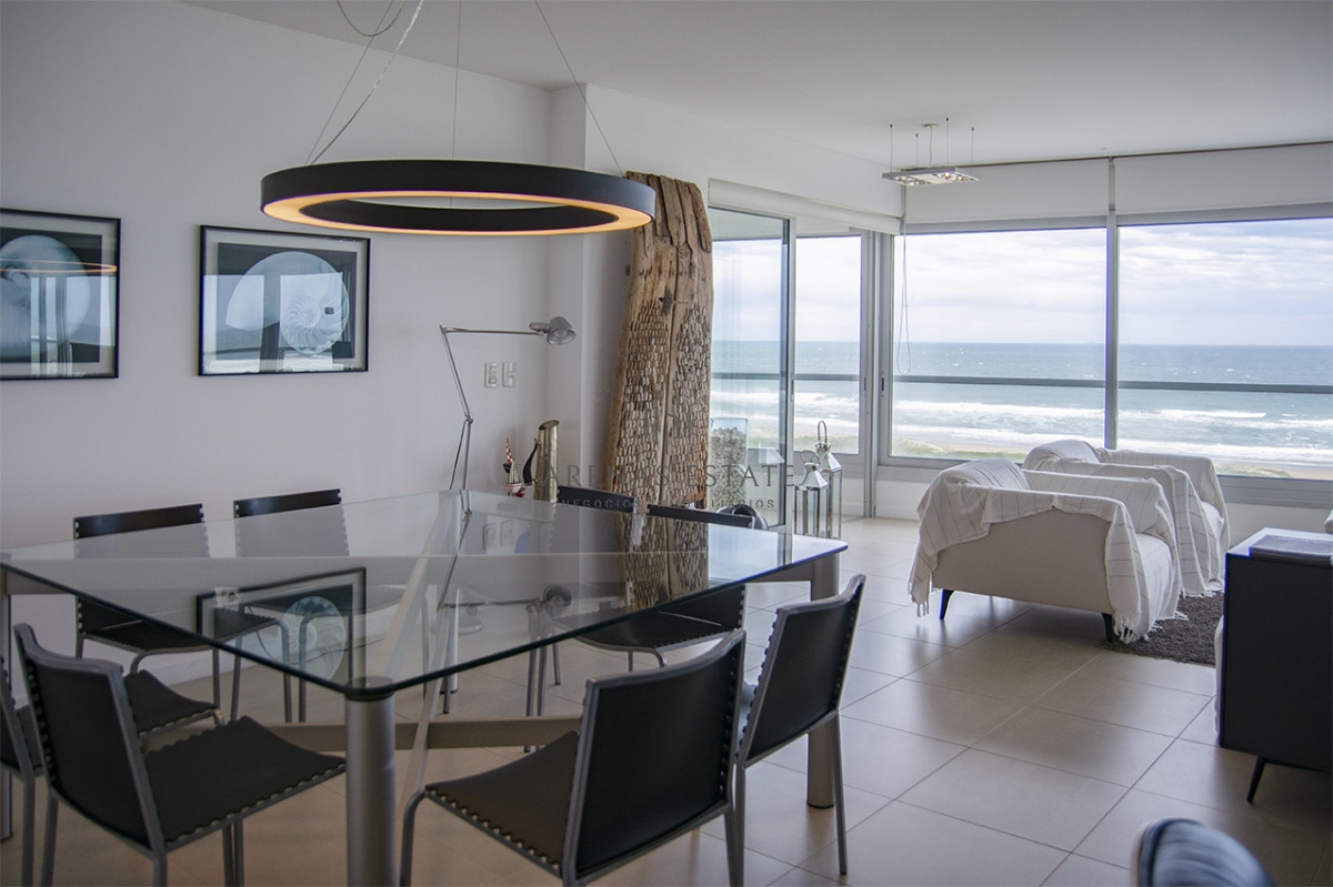 Apartamento ID.3469 - Espectacular Departamento en venta enPlaya brava frente al mar. 4 dormitorios