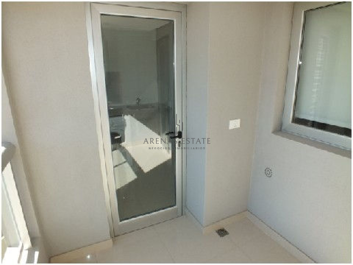 Apartamento ID.2049 - Venta Apartamento de 3 dormitorios en zona Brava, Punta del Este