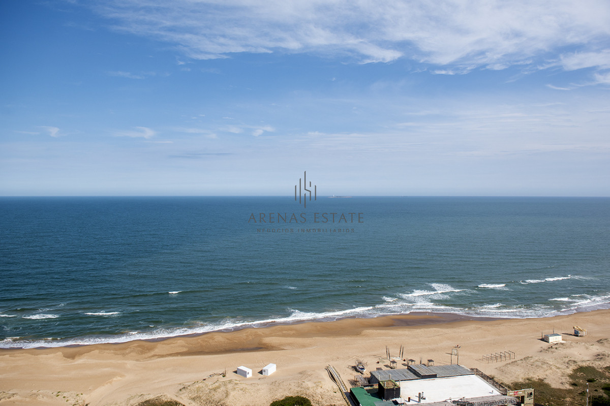 Apartamento ID.3470 - Departamento d 3 dormitoios + dependencia en venta en Playa Brava
