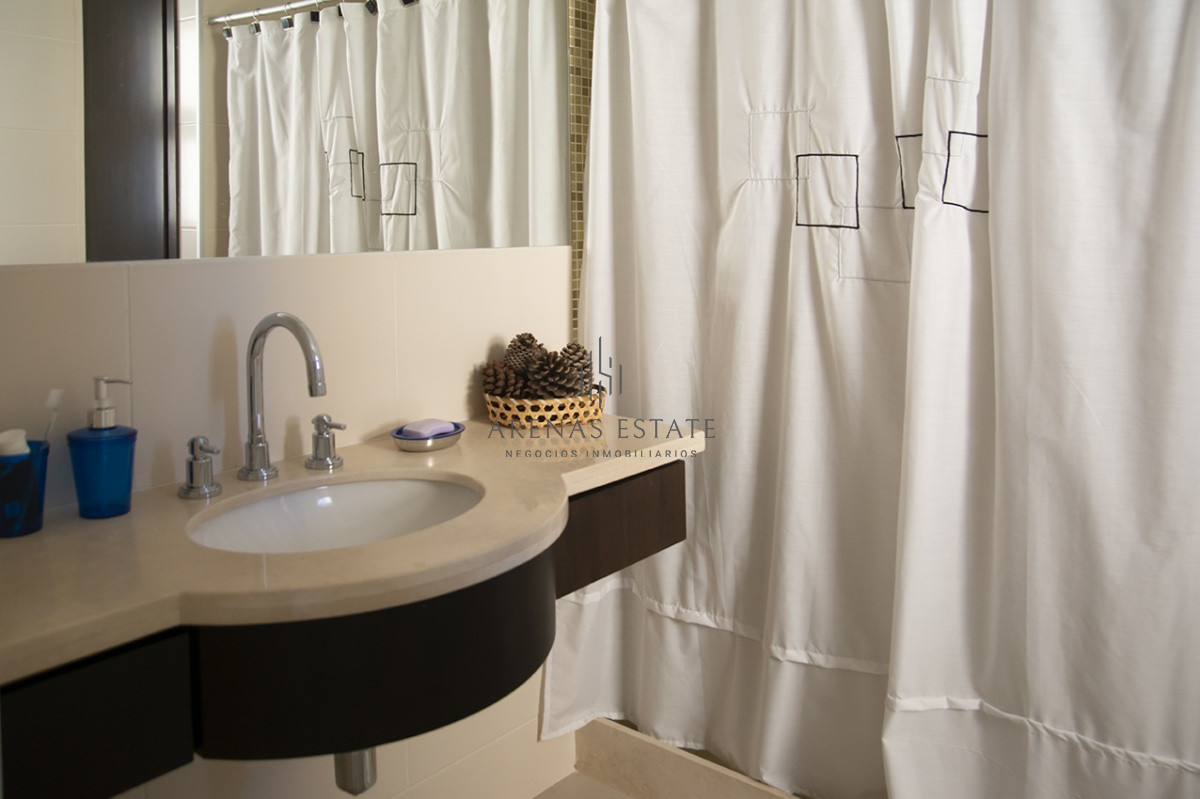 Apartamento ID.3476 - Departamento en venta frente al mar. Torre Lobos, Playa Brava, 3 dormitorios.