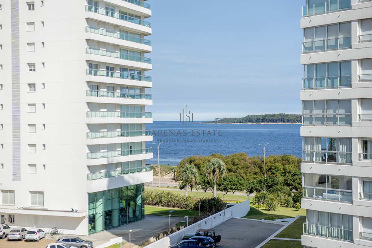 Apartamento ID.3554 - Vende apartamento de 3 dormitorios en Mansa, Punta del Este.