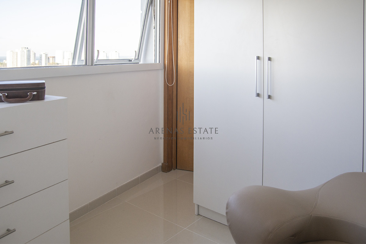Apartamento ID.2146 - Oportunidad en playa mansa, finamente decorado. Sunrise Tower