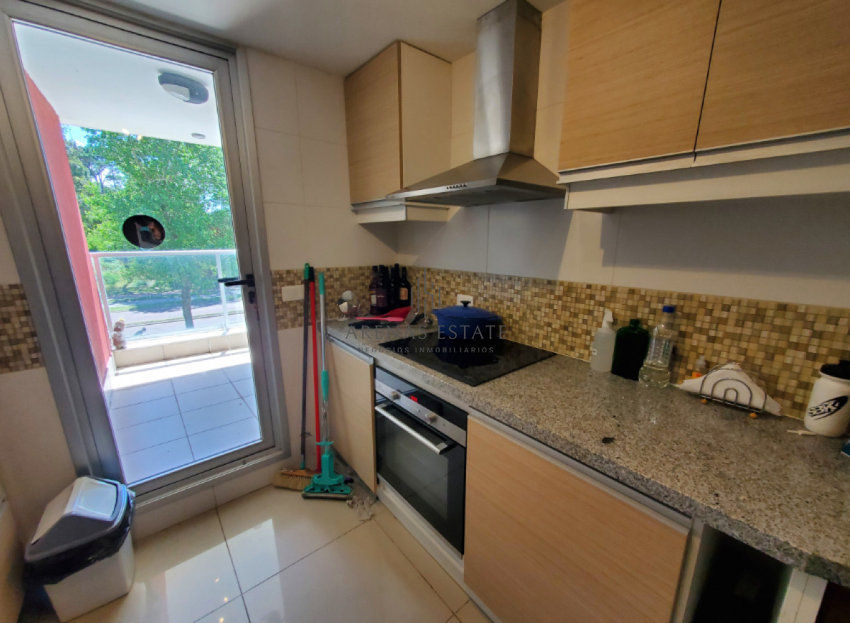 Apartamento ID.3360 - Vende apartamento de 3 dormitorios con vista a un agradable entorno, en Punta del Este.