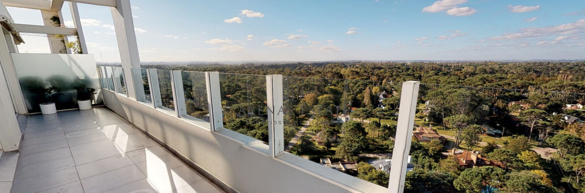 Apartamento ID.2047 - Penthouse de 3 dormitorios en venta en Torre Yoo