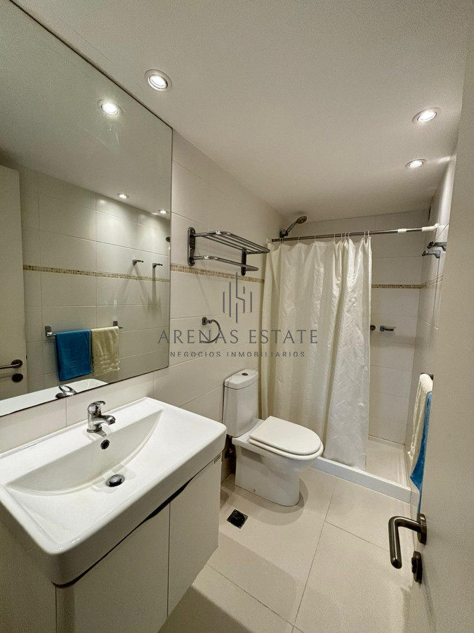 Apartamento ID.2487 - Apartamento de 2 dormitorios en Av. Roosevelt, Punta del este , Maldonado 