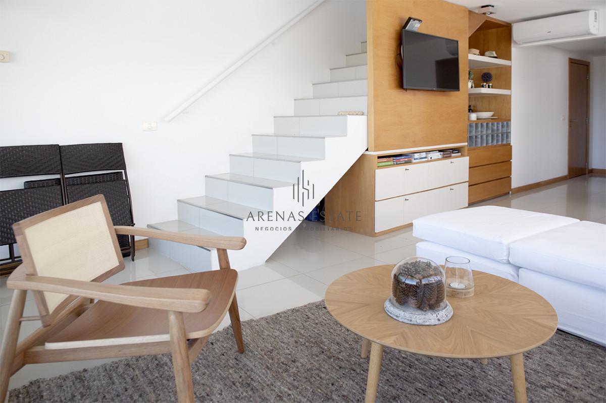 Apartamento ID.2052 - Penthouse frente al mar en venta en Blue Bird, 3 dormitorios en suite. Punta del este