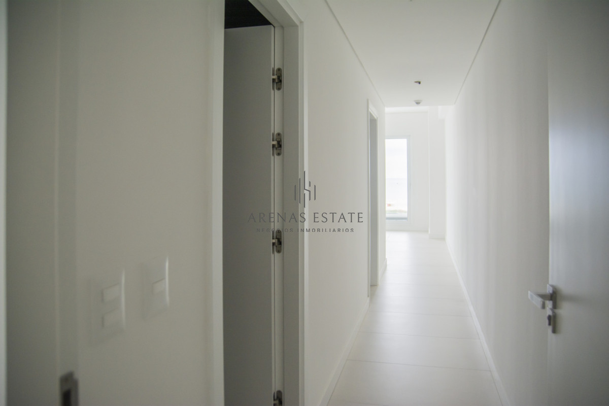 Apartamento ID.4210 - Vistas panoramicas de Playa Brava, Departamento de 3 dormitorios en venta. Torre Le Parc