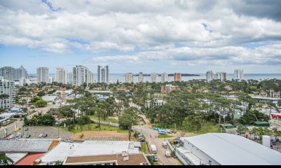 Apartamento en venta de dos dormitorios en Punta del Este