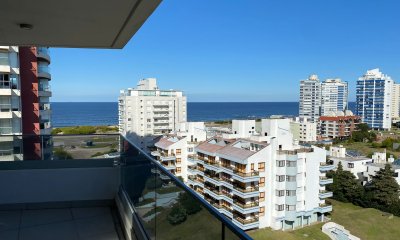 Venta Apartamento de 2 dormitorios en Playa Brava a pocos metros del mar!