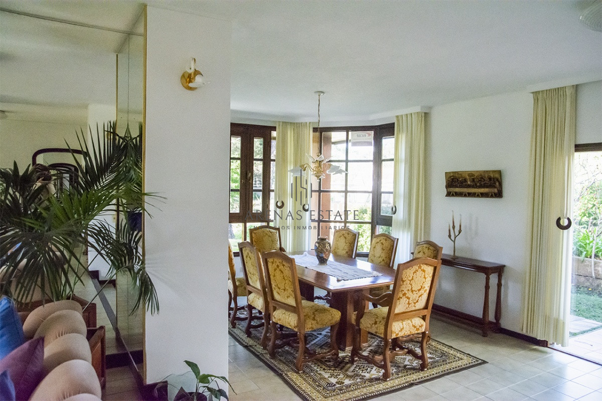 Casa ID.2844 - Casa en venta de 5 dormitorios en San Rafael , Punta del este 