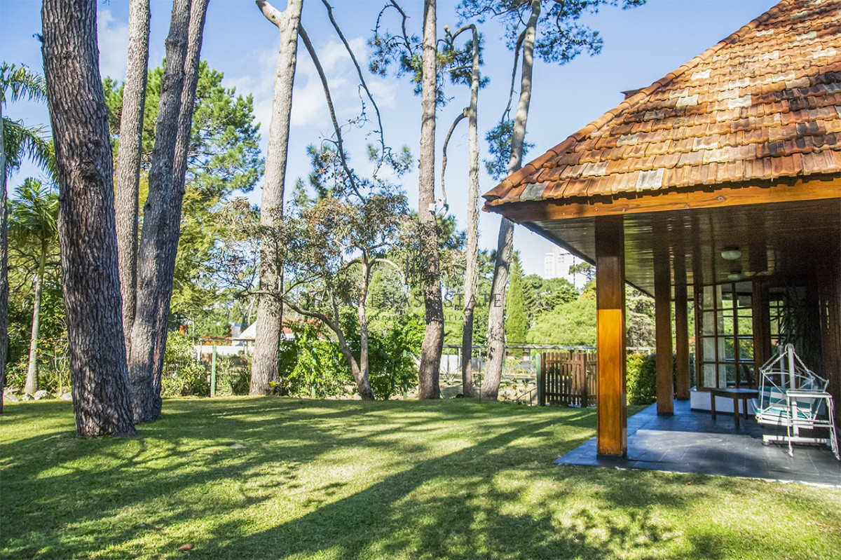Casa ID.2844 - Casa en venta de 5 dormitorios en San Rafael , Punta del este 
