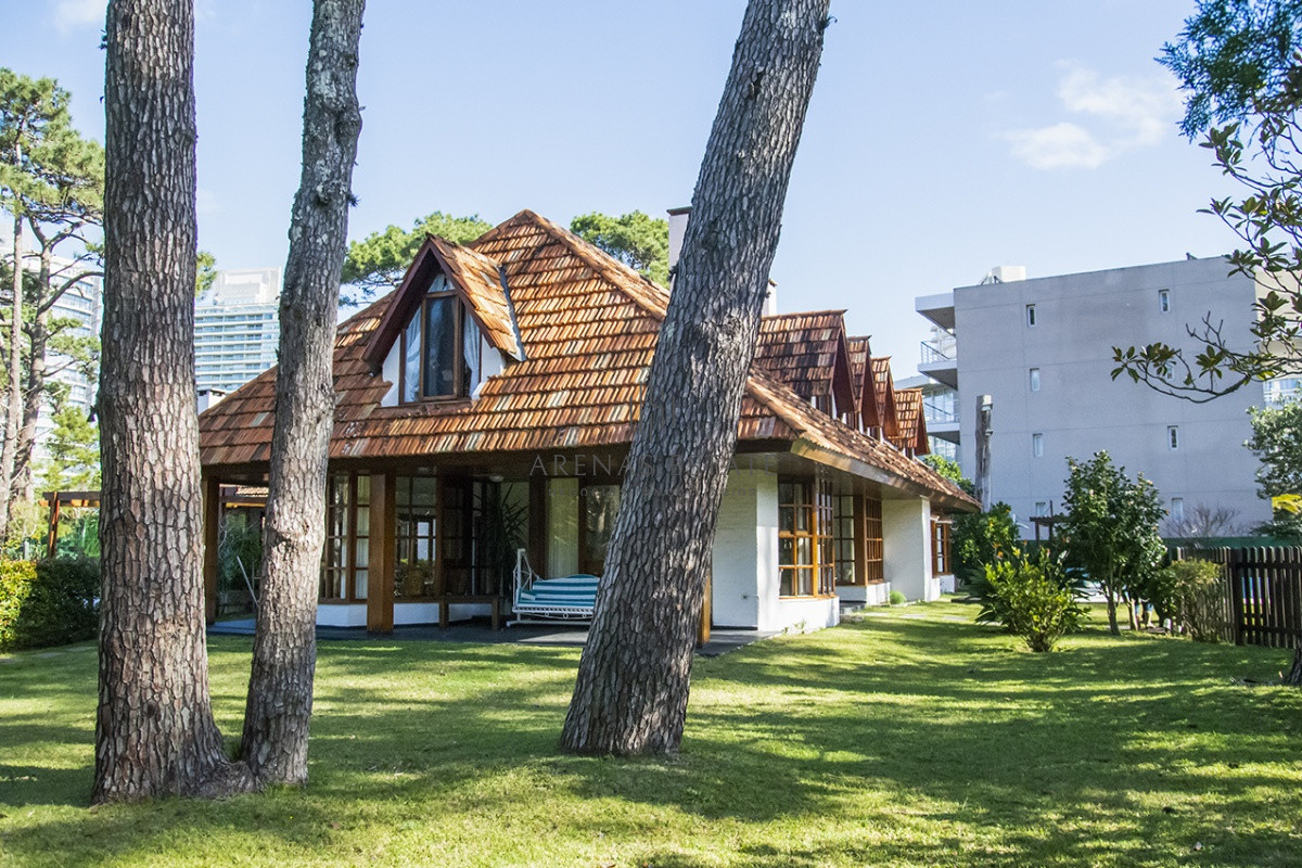 Casa ID.2844 - Casa en venta de 5 dormitorios en San Rafael , Punta del este 