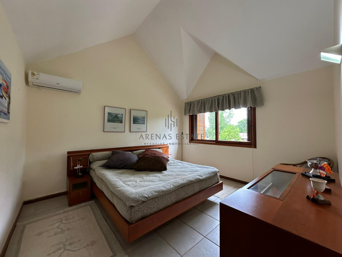 Casa ID.2387 - Propiedad exclusiva ubicada en Golf, Punta del este 