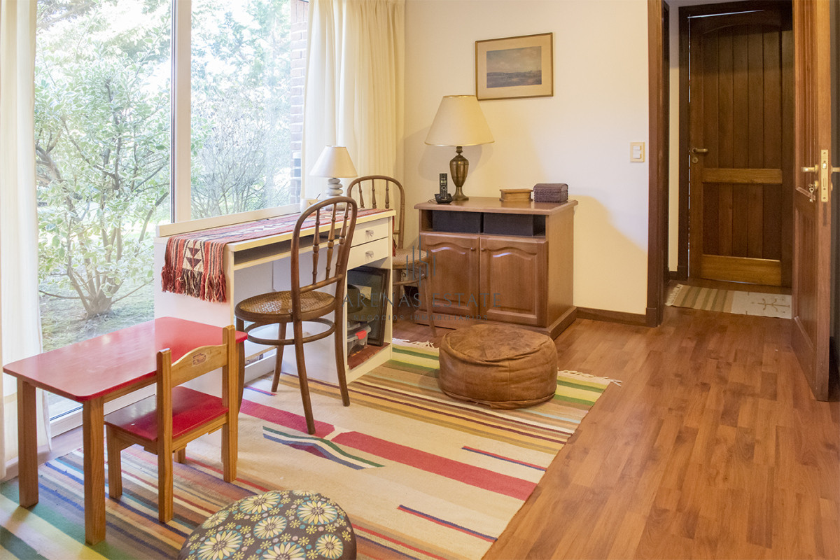 Casa ID.3957 - Vende casa en Playa Mansa, Punta del Este