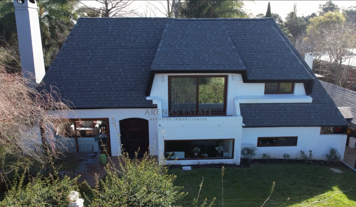 Casa ID.4632 - En venta casa de 3 dormitorios en Maldonado