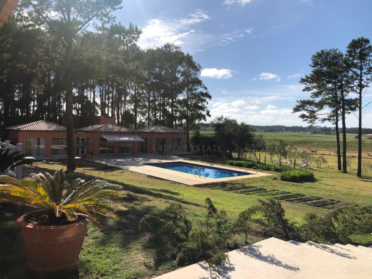 Casa ID.4008 - CASA CON ESTILO Y DISEÑO
