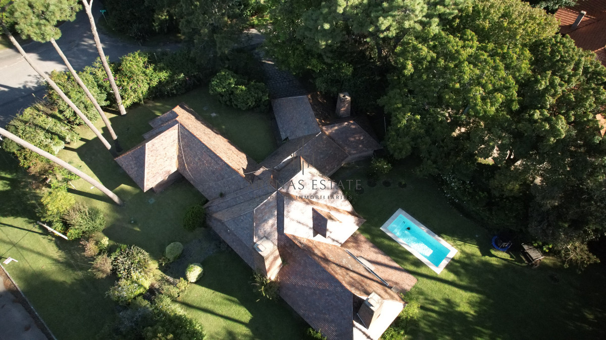 Casa ID.3955 - Hermosa mansión en Golf de 6 dormitorios , Punta del Este