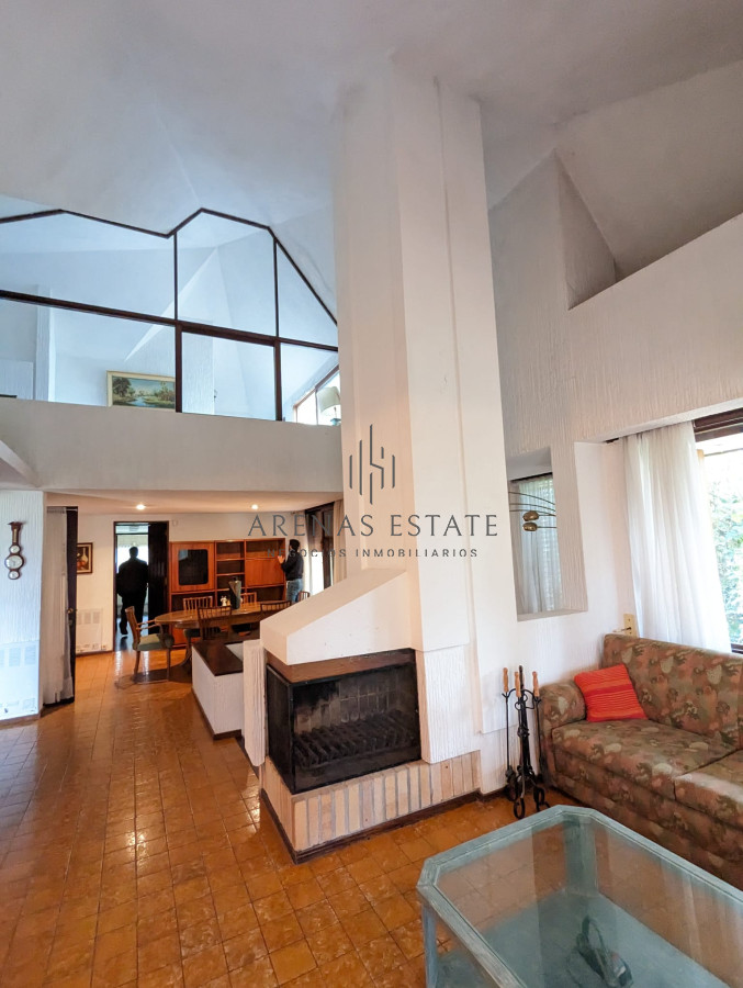 Casa ID.2836 - Hermosa y Amplia Casa en Mansa en venta