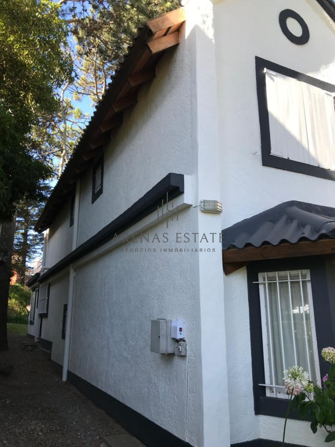 Casa ID.2839 - Casa en Venta de 3 dormitorios en Aidy Grill , Punta del este 