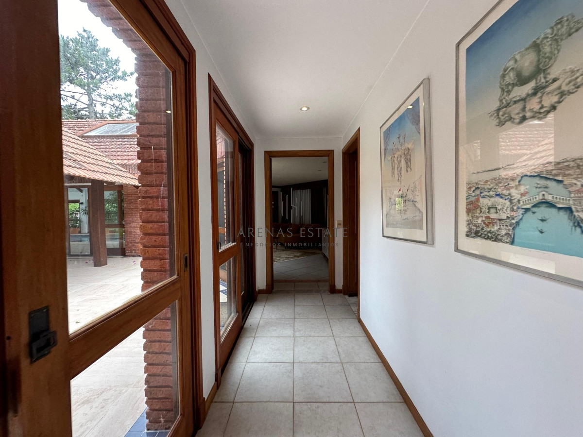 Casa ID.2387 - Propiedad exclusiva ubicada en Golf, Punta del este 