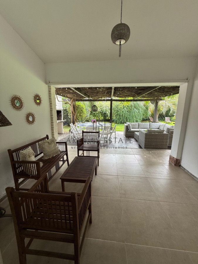 Casa ID.2416 - Casa en impecable estado, de 3 dormitorios en San Rafael Punta del Este 