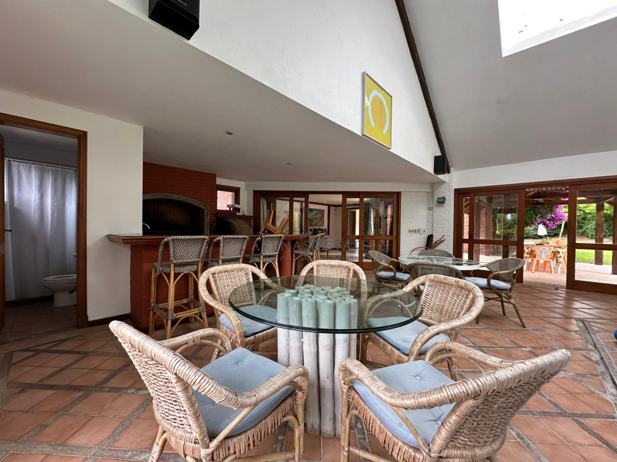 Casa ID.2387 - Propiedad exclusiva ubicada en Golf, Punta del este 